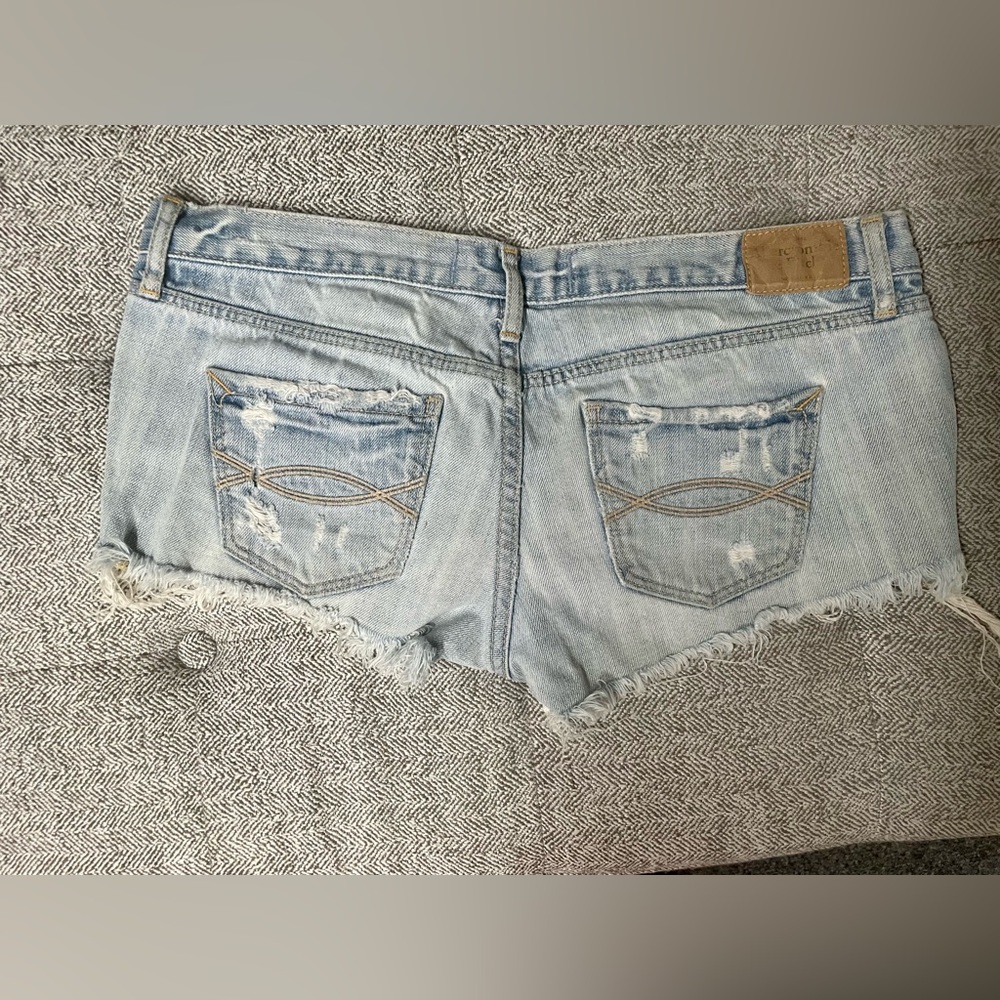 Abercrombie & Fitch Faded Blue Ripped Jean Shorts - Picture 2 of 2